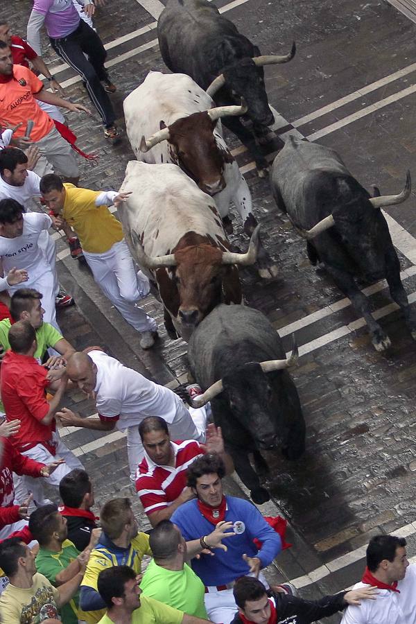 Los &#039;adolfos&#039; regalan nobleza en el penúltimo encierro