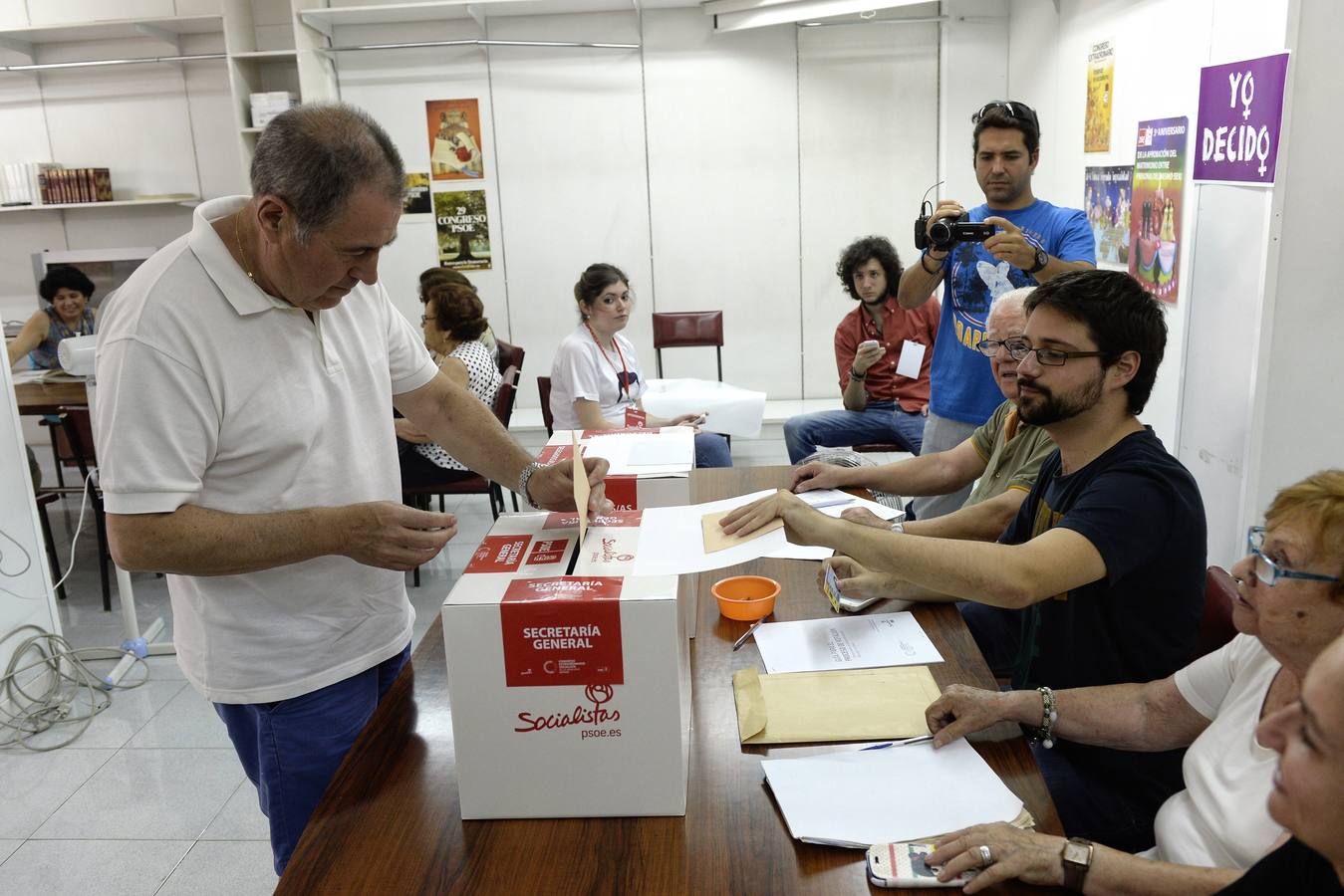 Los socialistas murcianos eligen al nuevo secretario general