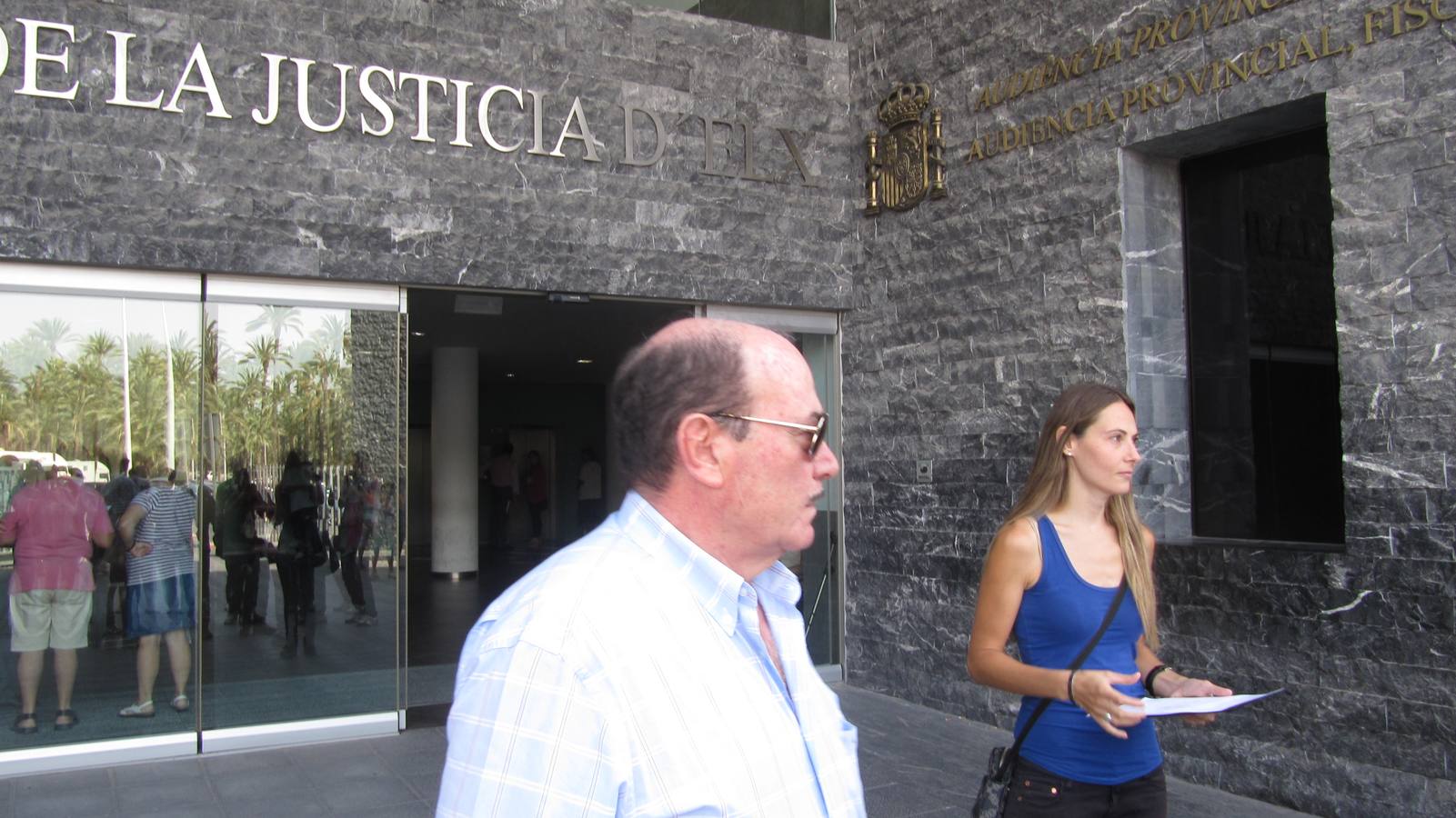 Aplazan el juicio entre Cristina Martínez y Sergio Rodríguez