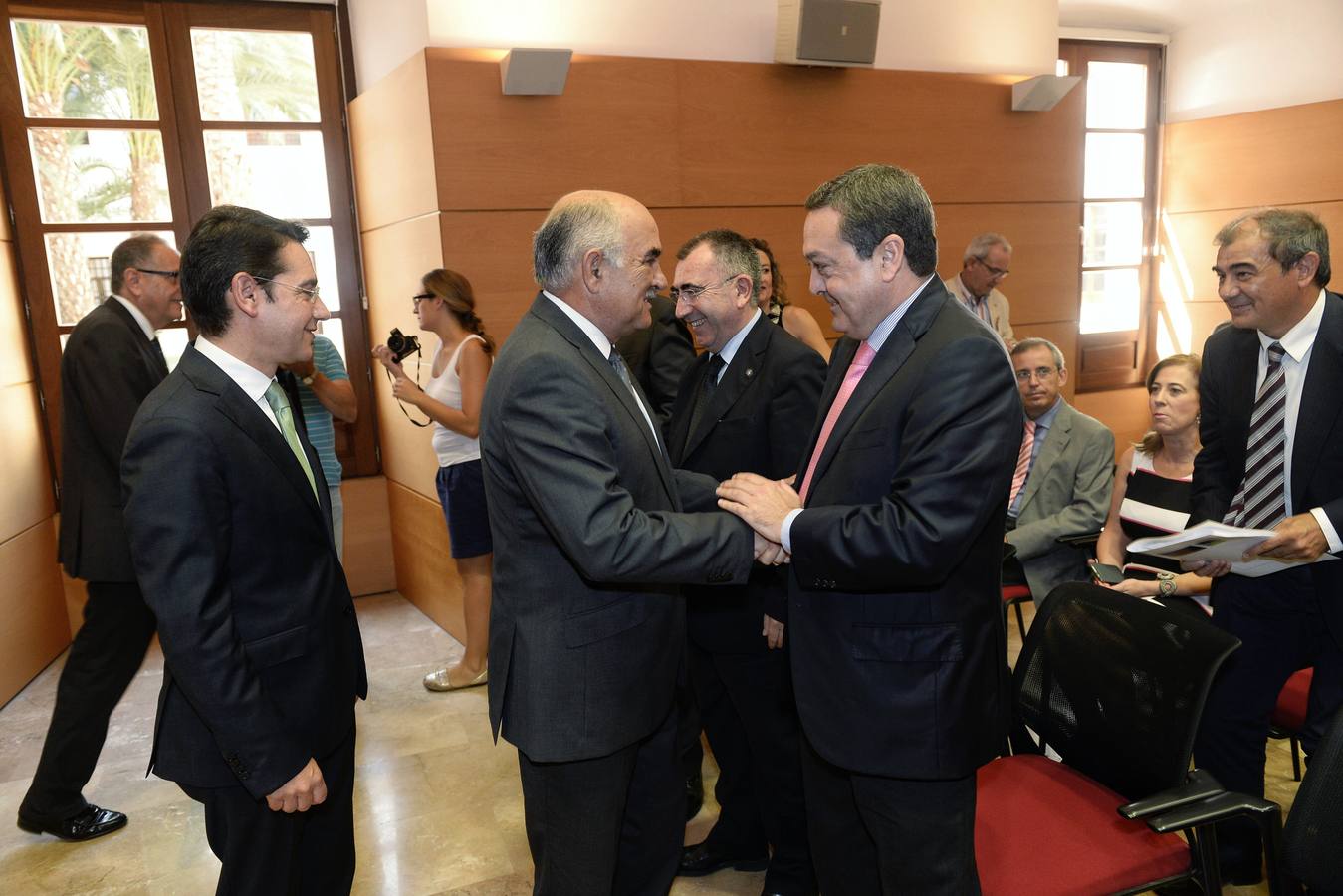 El presidente de la Comunidad Autónoma, Alberto Garre, preside el acto de presentación de la Estrategia para la Creación de Empleo del Gobierno murciano.