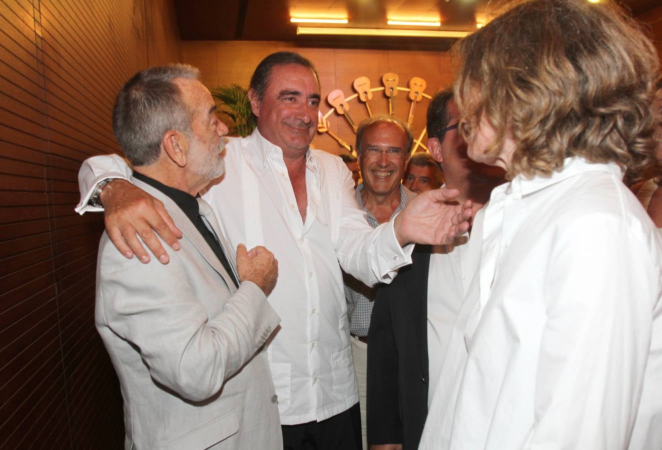 Carlos Herrera recibe el Castillete de Oro