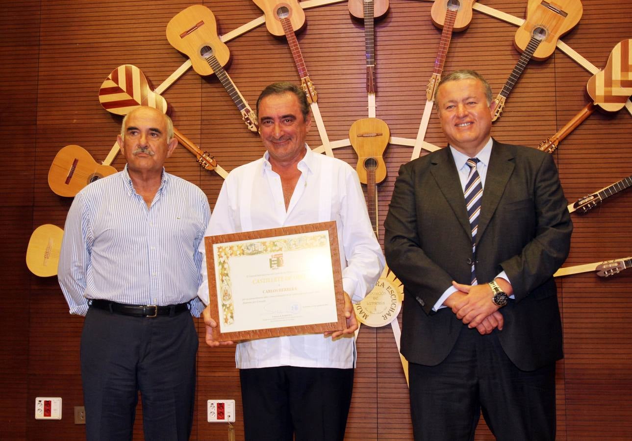 Carlos Herrera recibe el Castillete de Oro