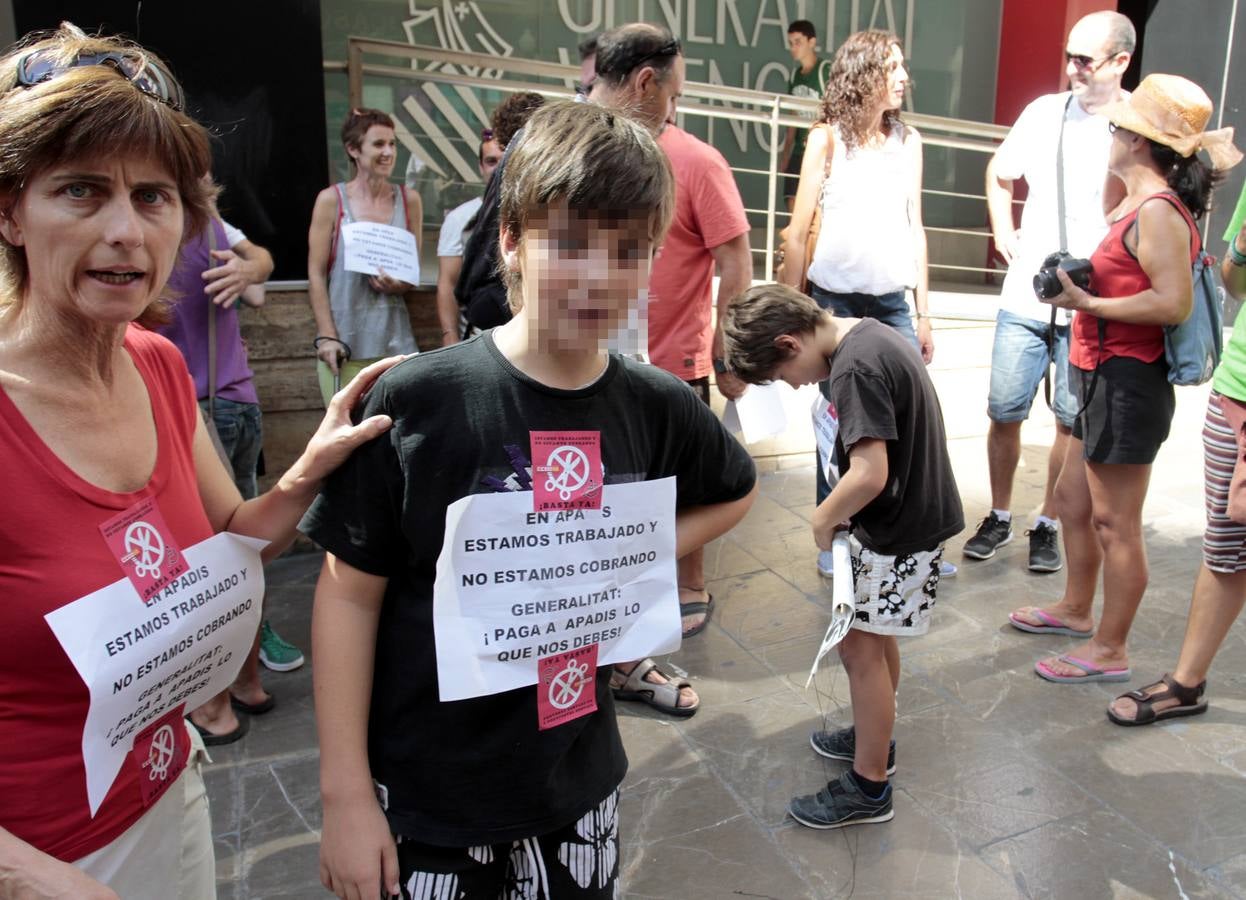 Protesta de colectivos de discapacitados en Alicante