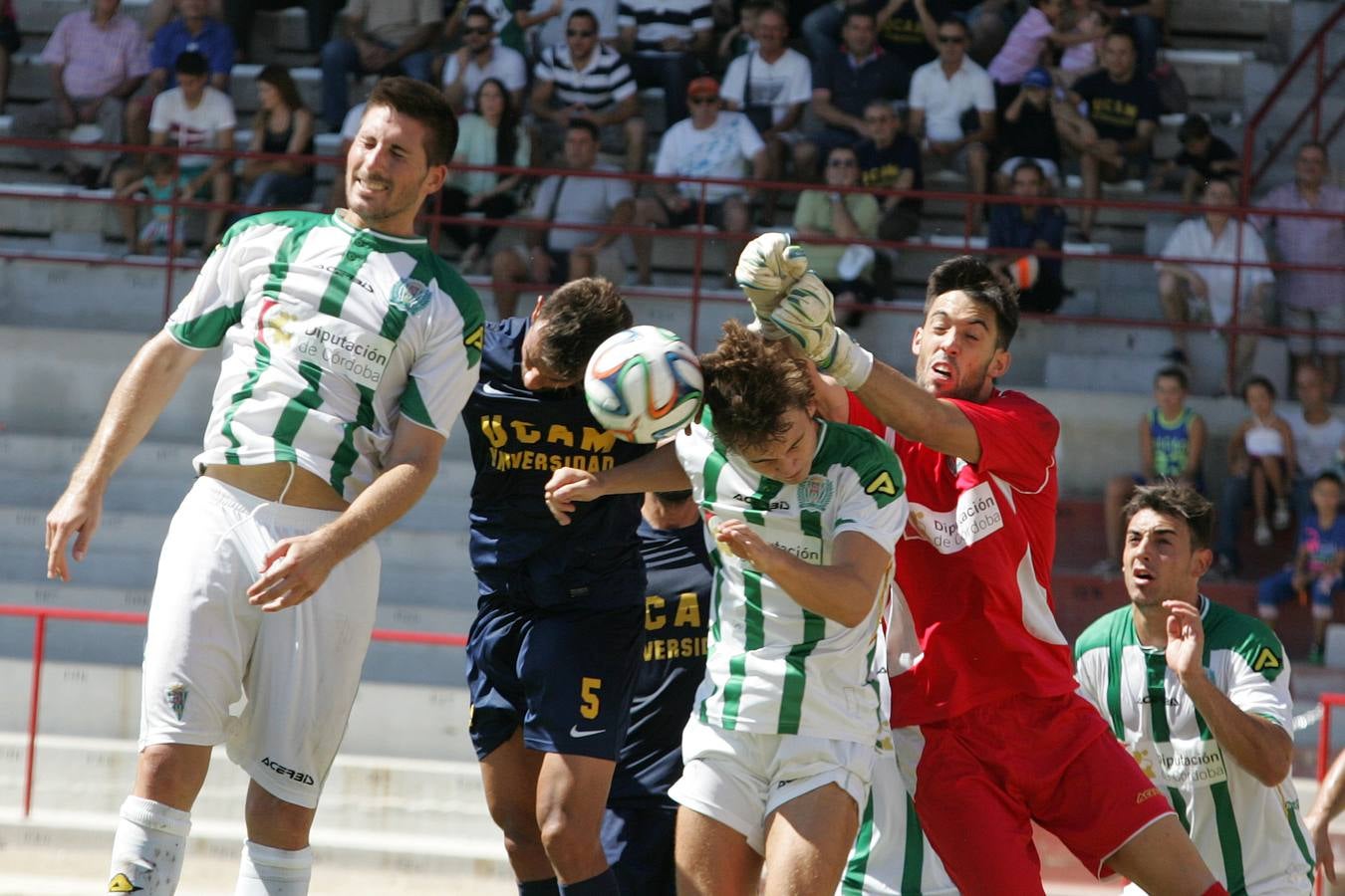 Partido entre el UCAM y el Córdoba B
