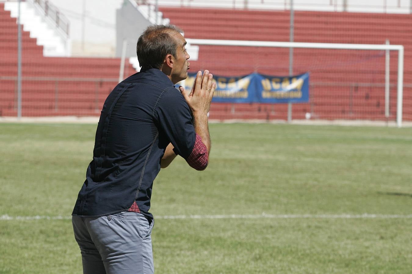 Partido entre el UCAM y el Córdoba B