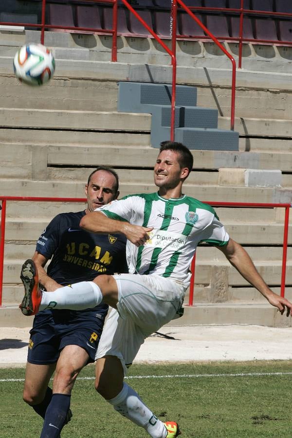 Partido entre el UCAM y el Córdoba B