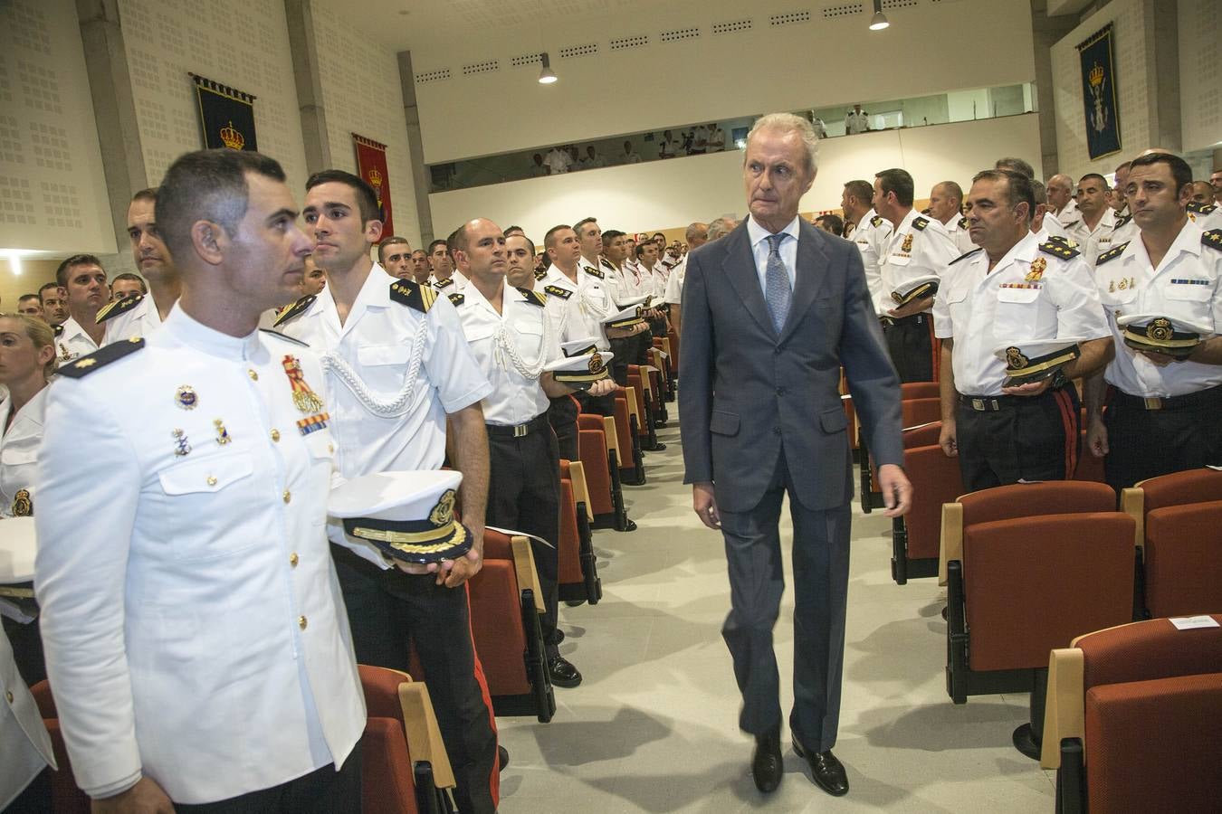 Morenés en Cartagena el curso académico en la Escuela de Infantería de Marina