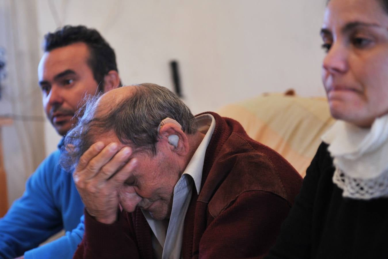 Una familia de Javalí Nuevo evita el décimo desahucio