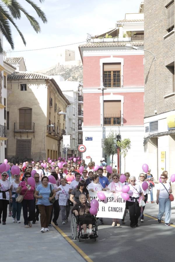 Lorca se viste de rosa contra el cáncer de mama