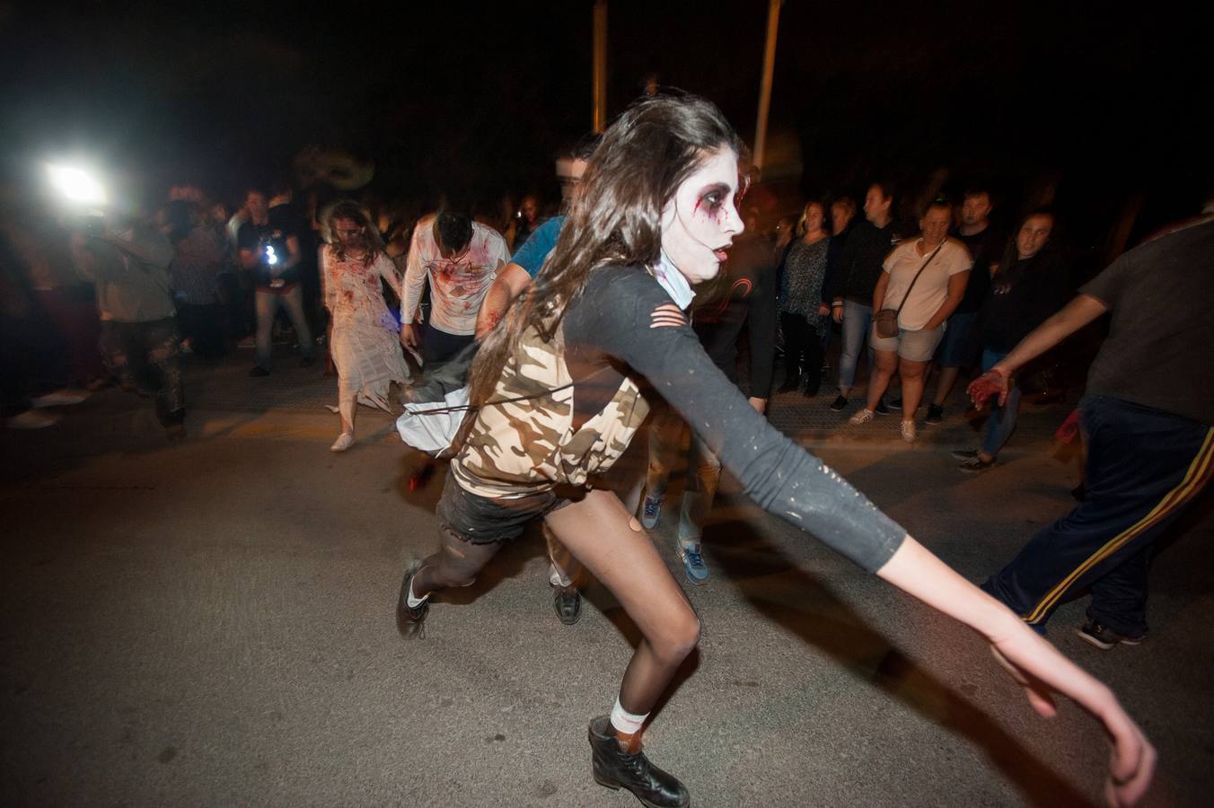 La Noche Zombie llena de terror las calles del Cabezo