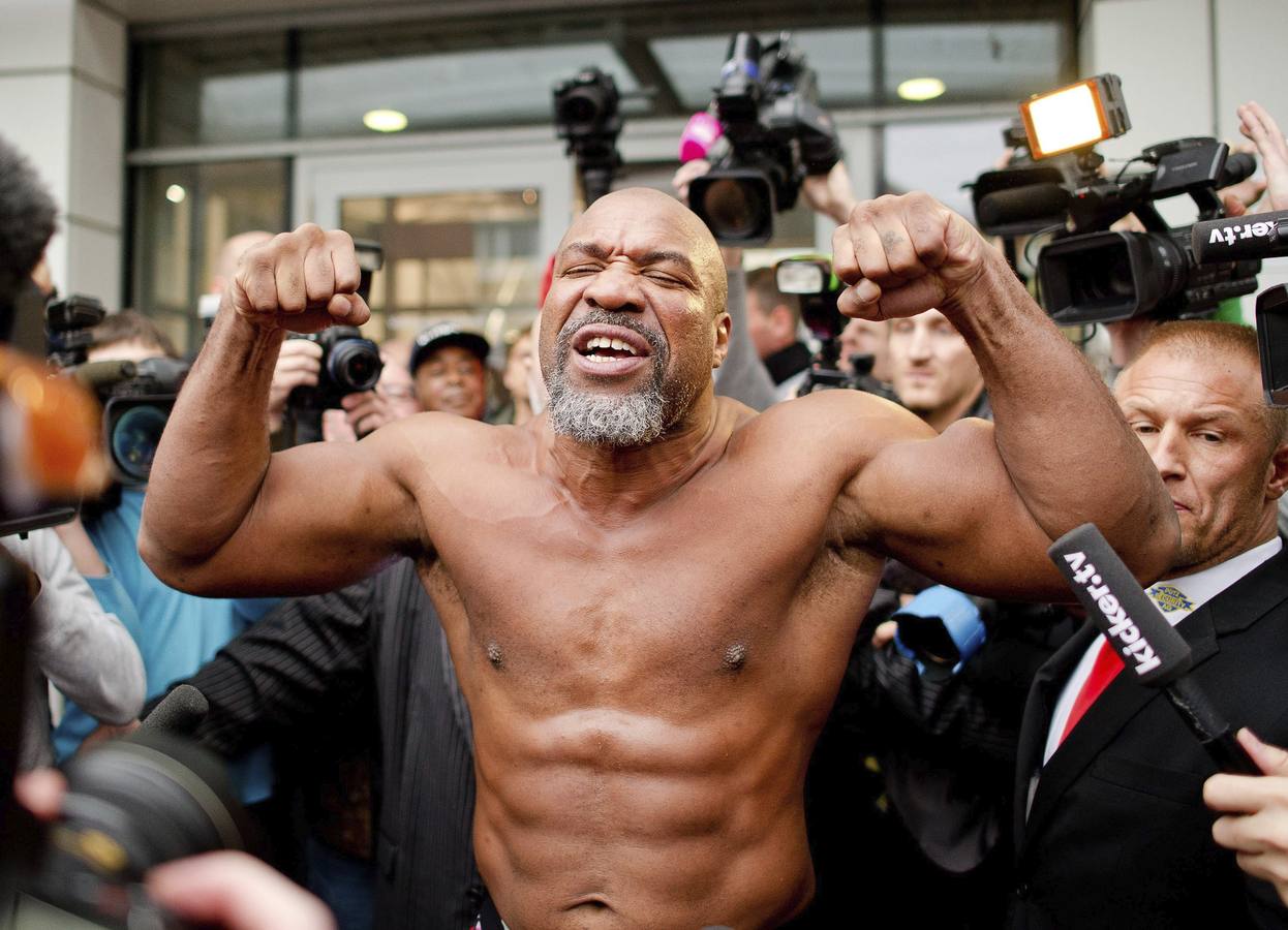 Shannon Briggs presenta el combate entre Vladimir Klitschko y Kubrat Pulev