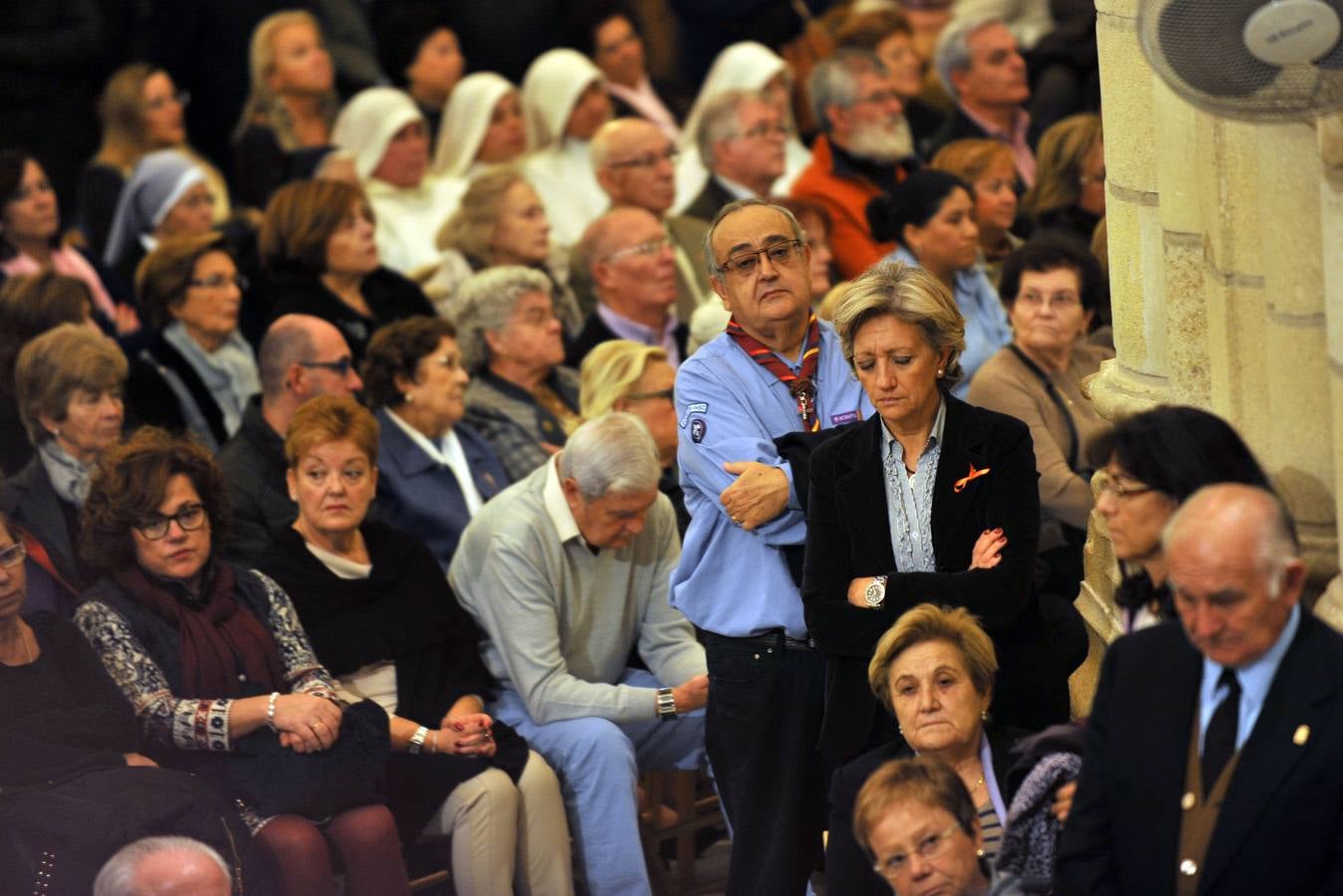 Multitudinario adiós al obispo Javier Azagra