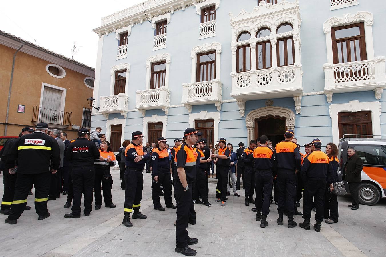 Bullas reconoce la labor de más de 200 efectivos por su actuación en el accidente