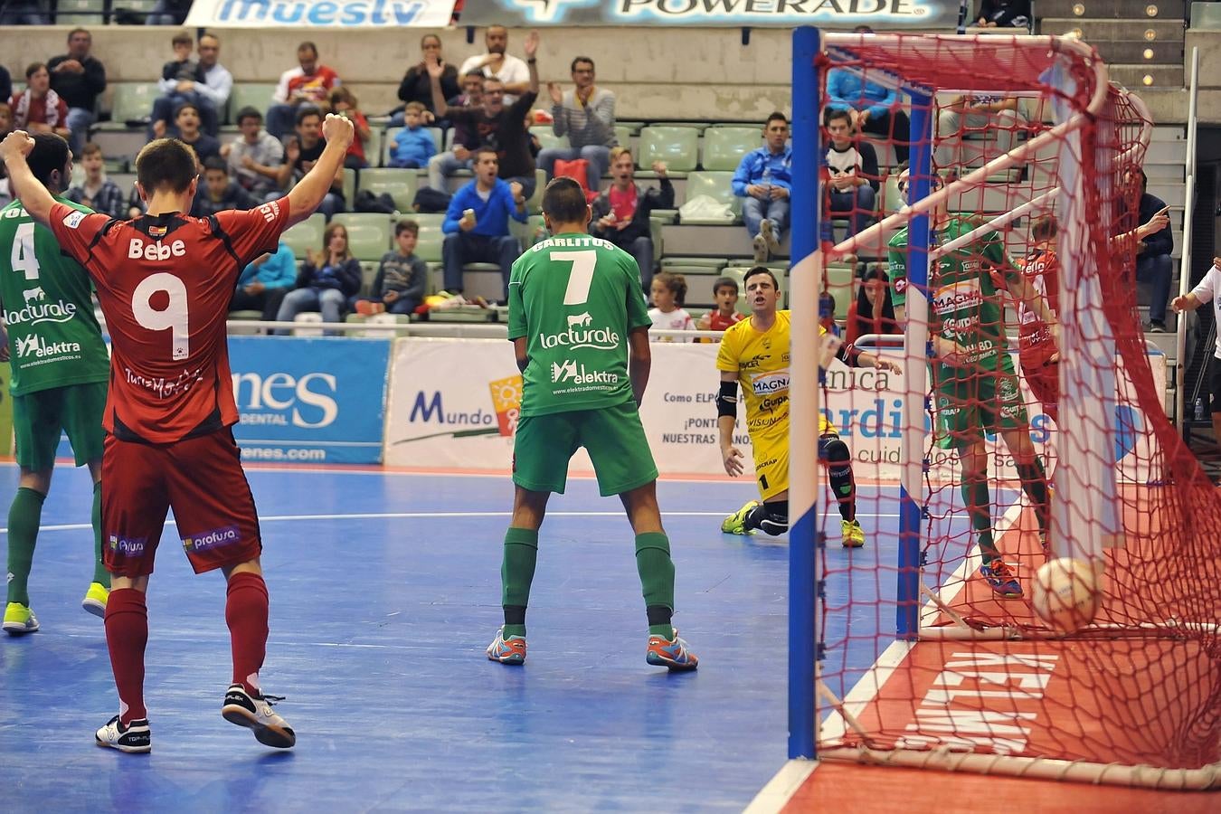 ElPozo vuelve a golear (7-0)