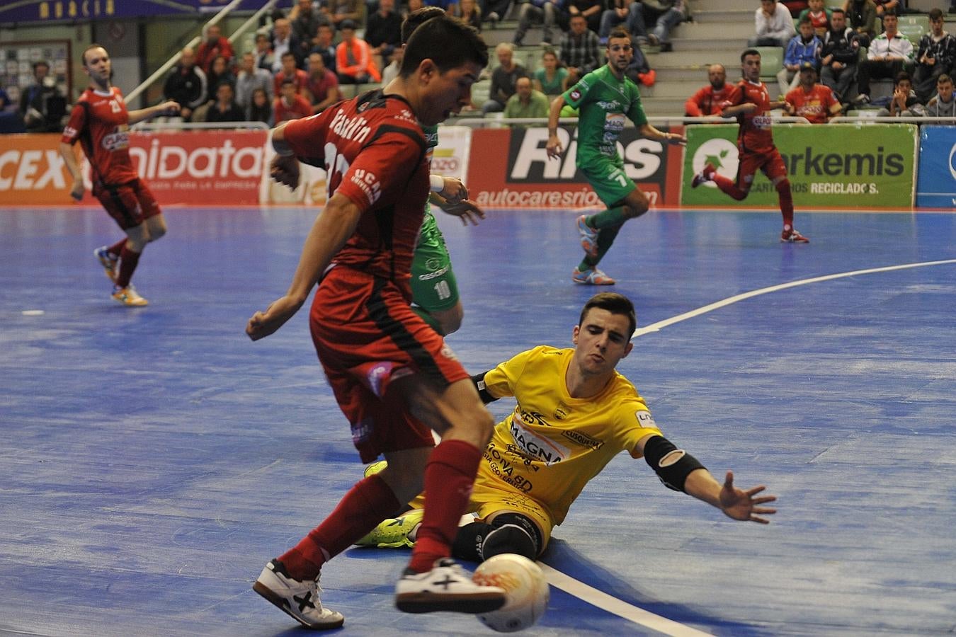 ElPozo vuelve a golear (7-0)