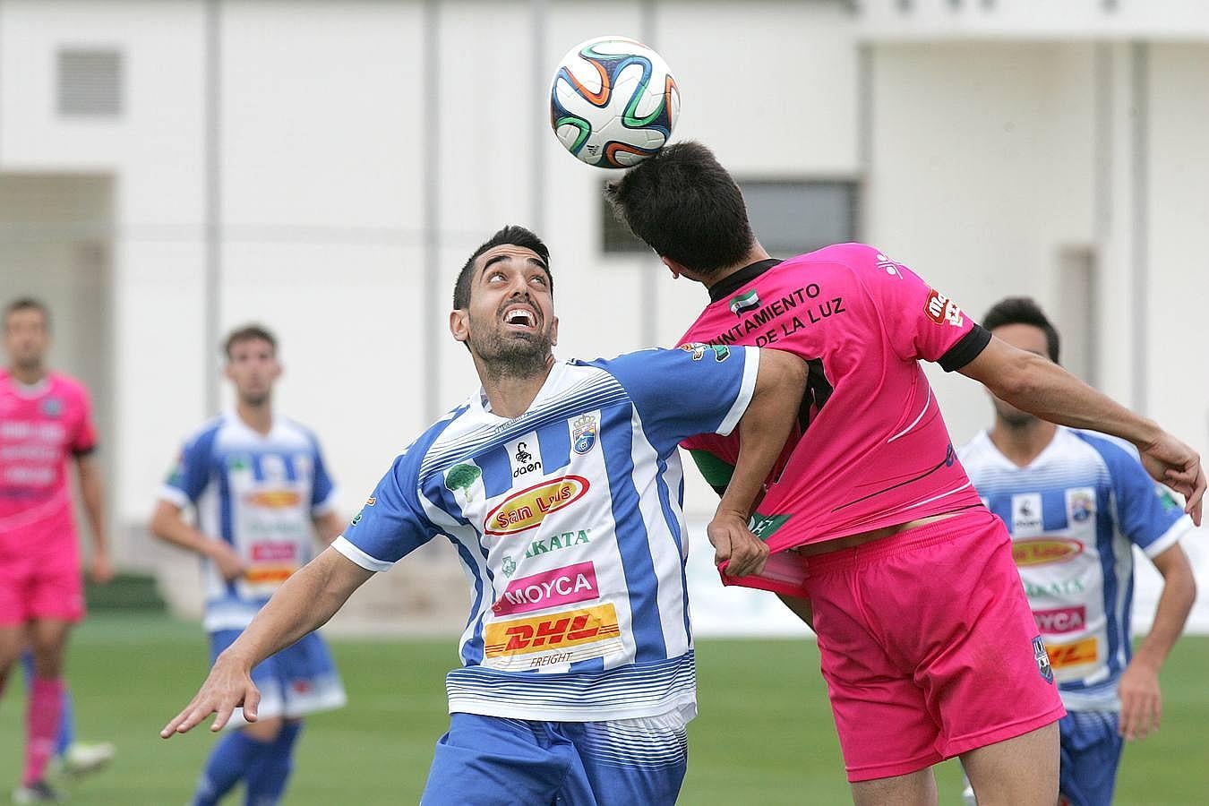 Victoria de La Hoya ante el Arroyo (6-1)