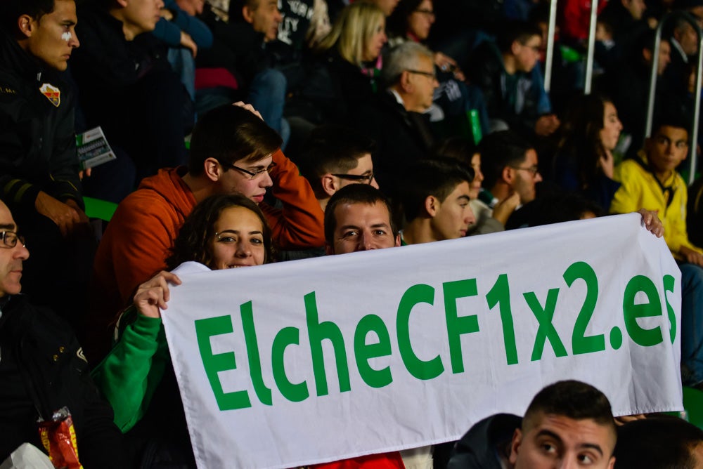 Búscate en la grada del Martínez Valero