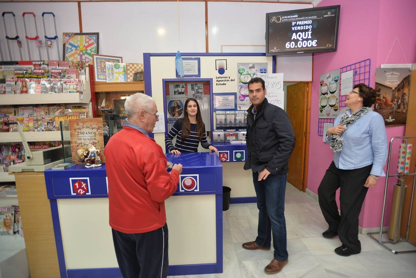 La librería Atenas de Totana vendió décimos del segundo y quinto premio.