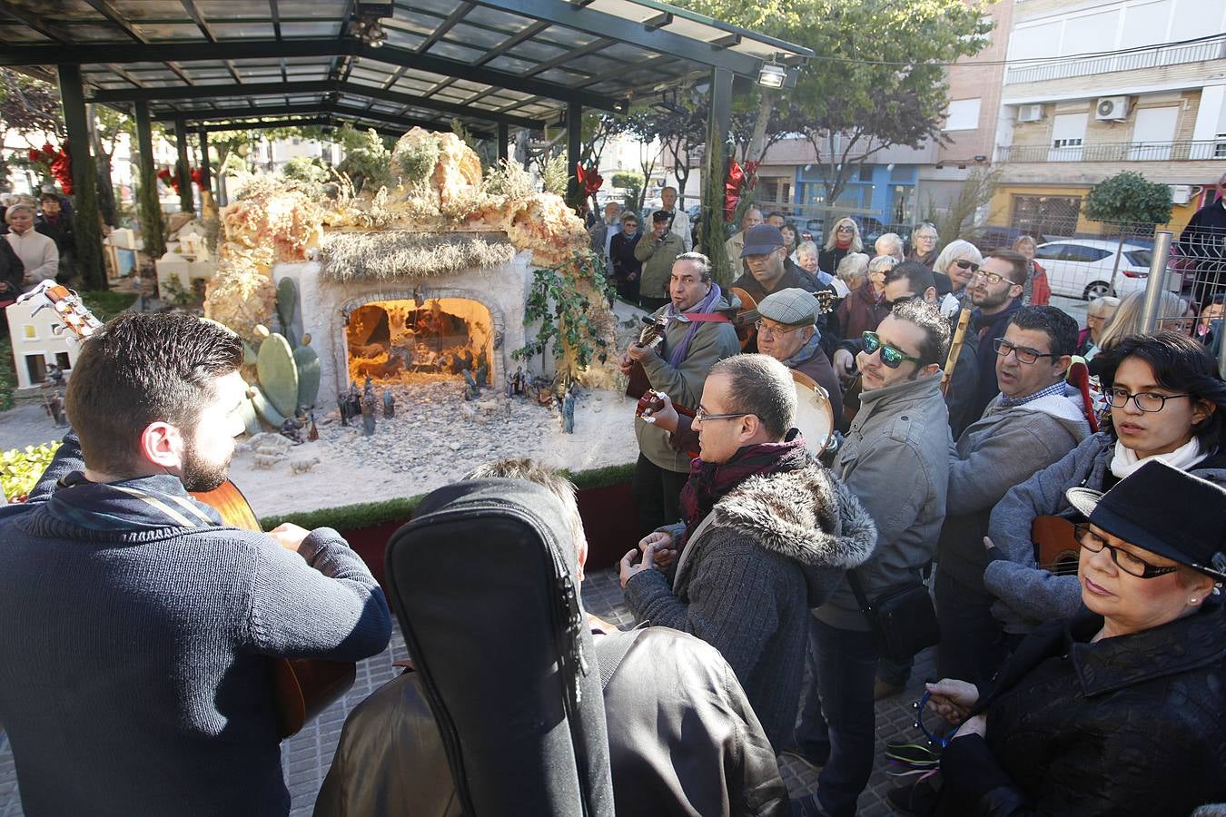 El Niño recorre  los carriles  de la huerta