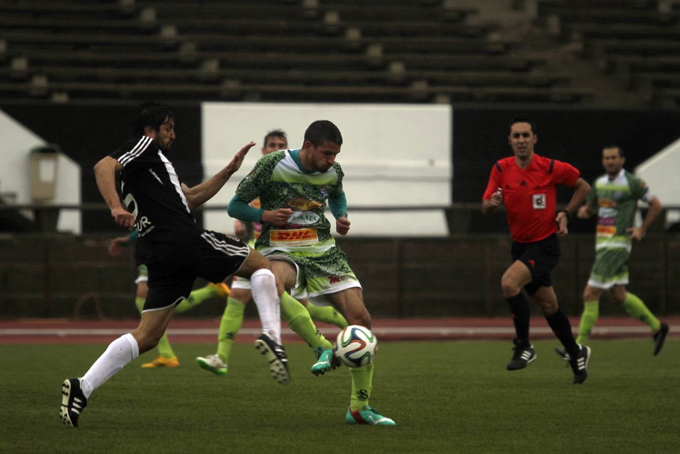 Otra derrota por los fallos defensivos (3-2)