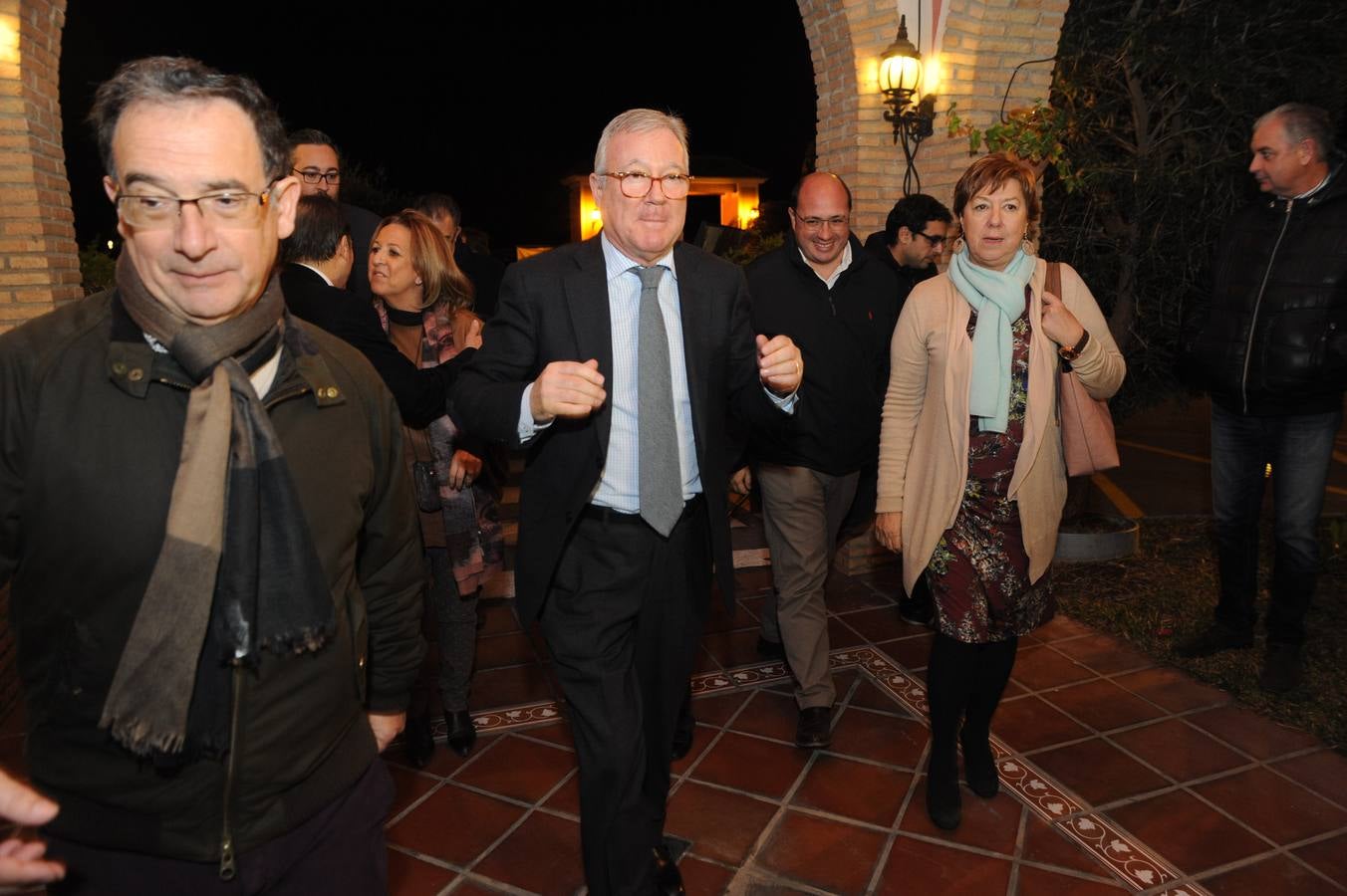 Los asistentes al acto electoral del PP arropan a Cámara en el primer mitin de la precampaña