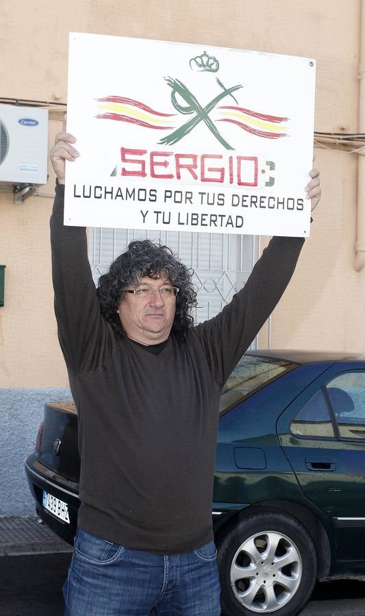 Concentración para apoyar al guardia civil encarcelado por llamar «maricón» a un superior