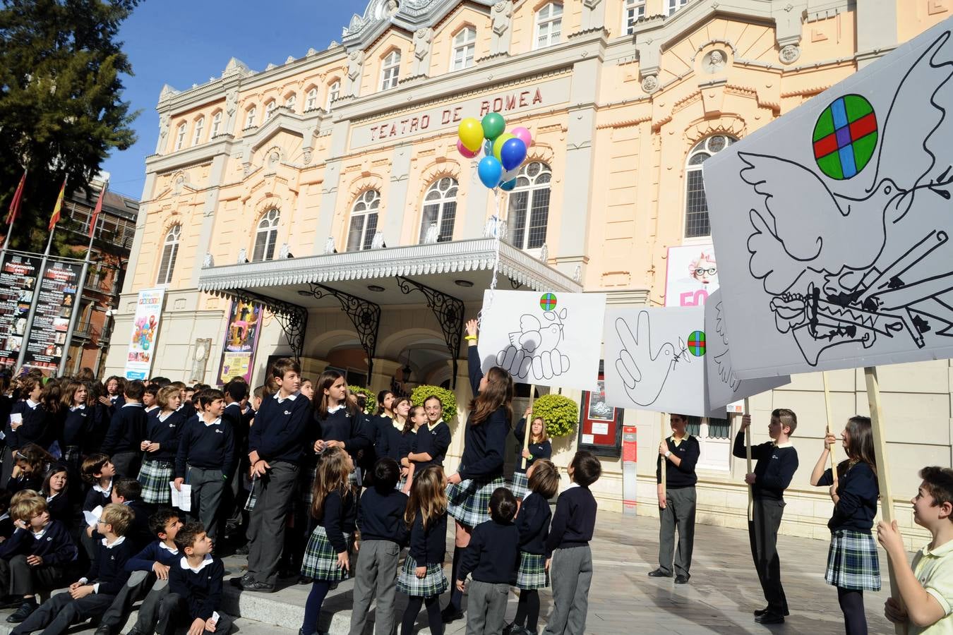 Suelta de globos a favor de la paz