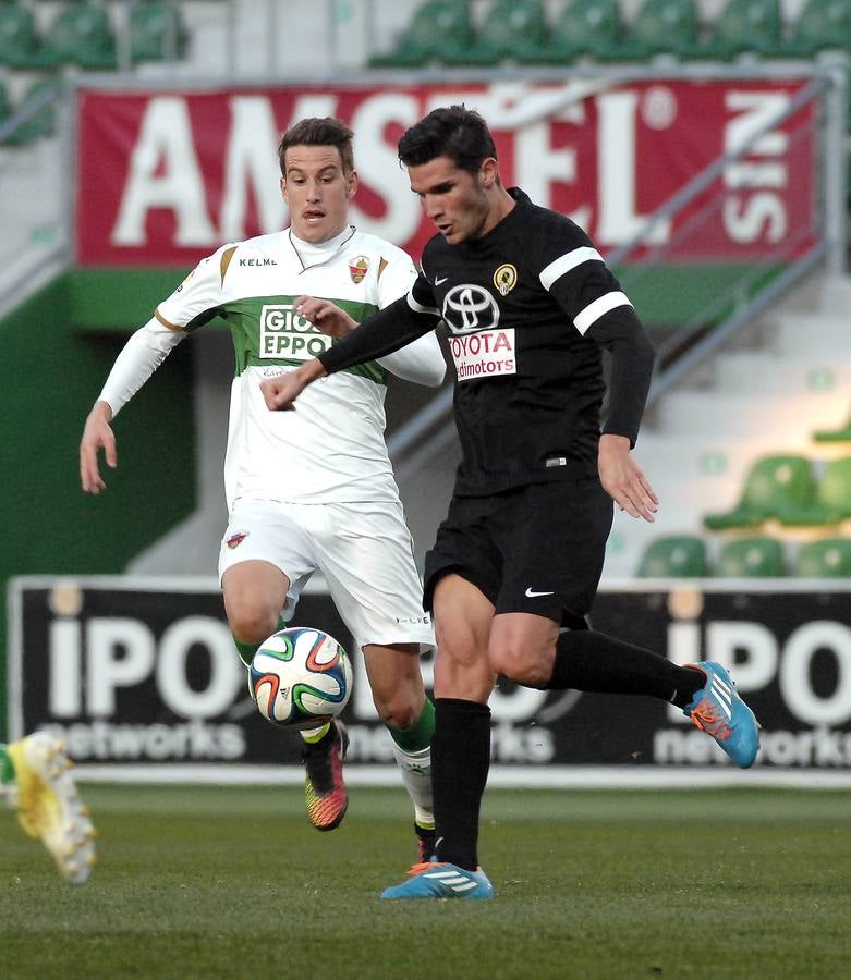 El Hércules gana el derbi alicantino