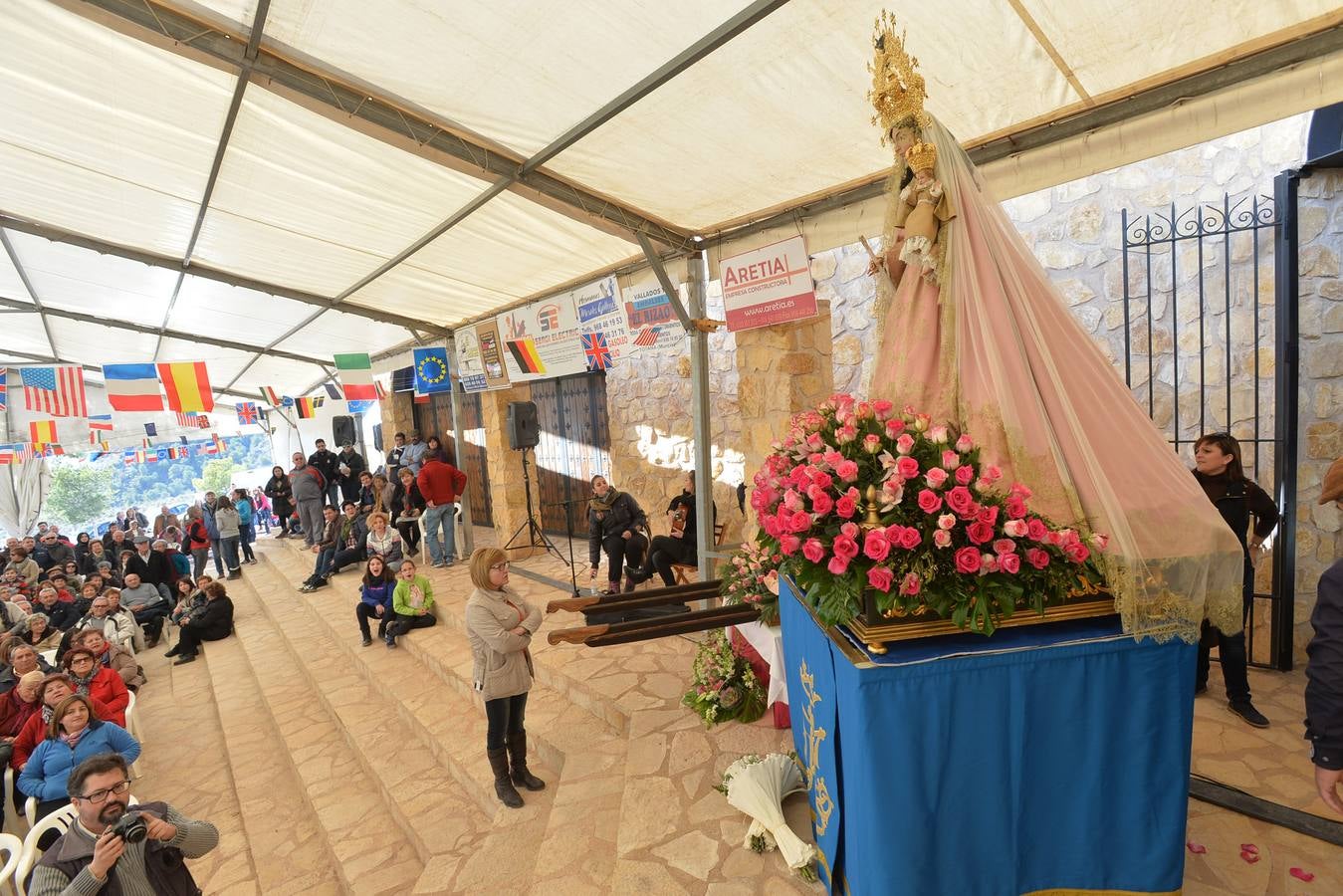 La Hoya se echa al monte con la Virgen de la Salud