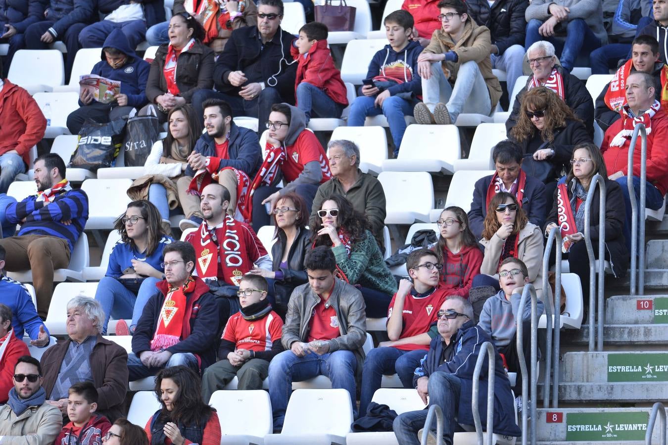 Álvarez derriba el muro del Langreo (2-1)