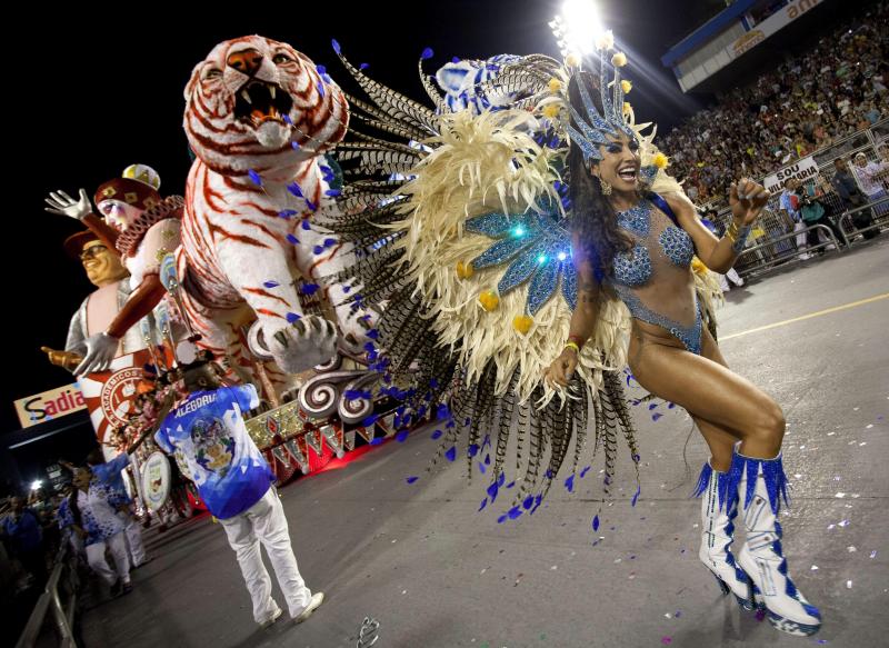 Locura carnavalera en Brasil