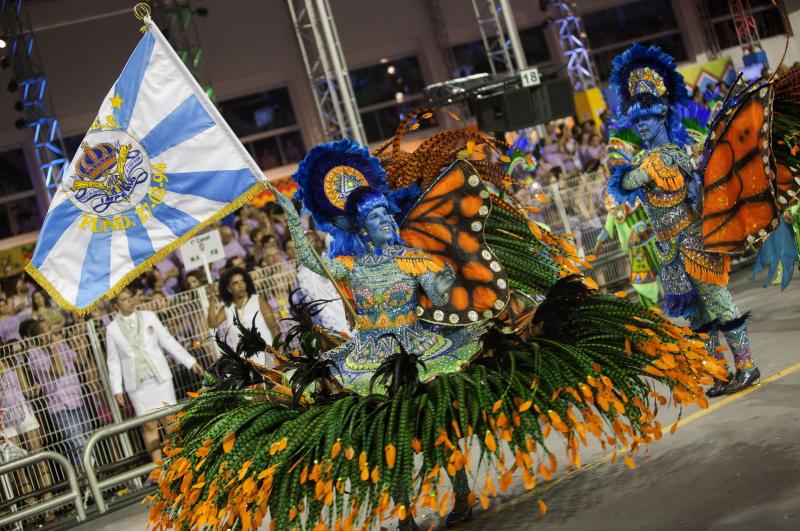 Locura carnavalera en Brasil