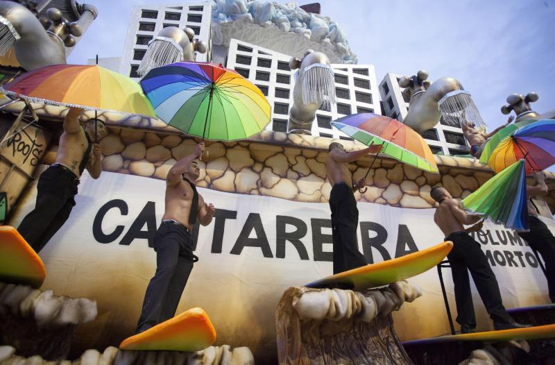 Locura carnavalera en Brasil