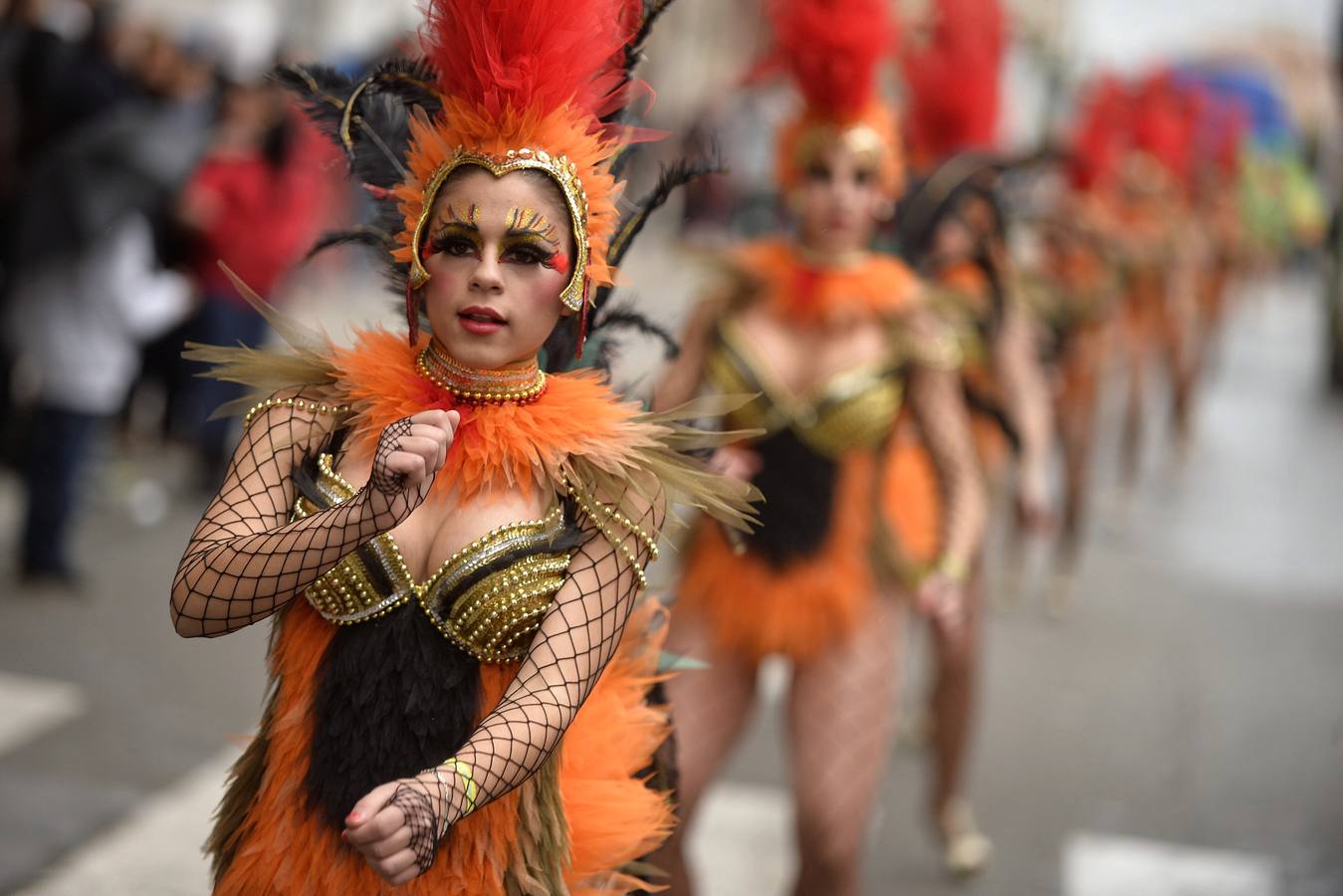 Pablo Iglesias y La Pantoja bailan en Cabezo de Torres
