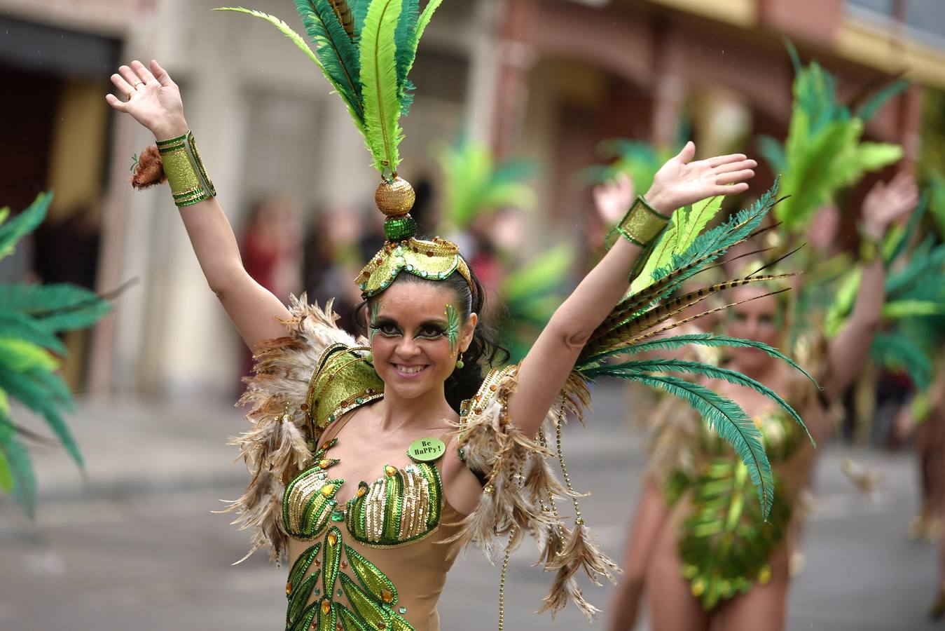 Pablo Iglesias y La Pantoja bailan en Cabezo de Torres