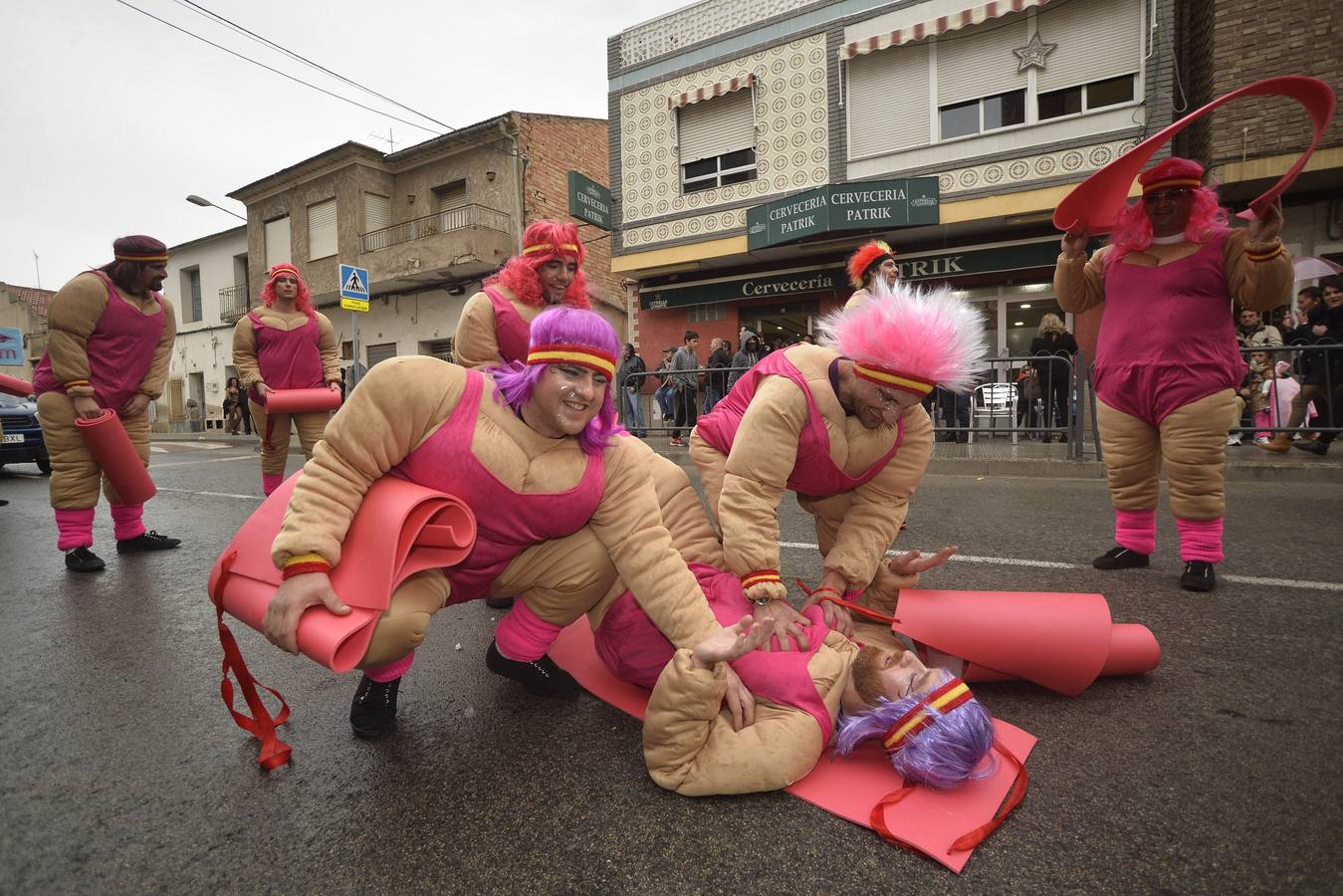 Pablo Iglesias y La Pantoja bailan en Cabezo de Torres
