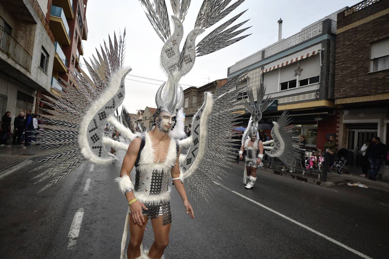 Pablo Iglesias y La Pantoja bailan en Cabezo de Torres