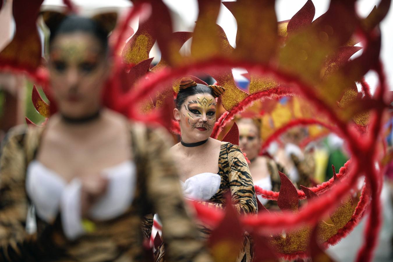 Pablo Iglesias y La Pantoja bailan en Cabezo de Torres