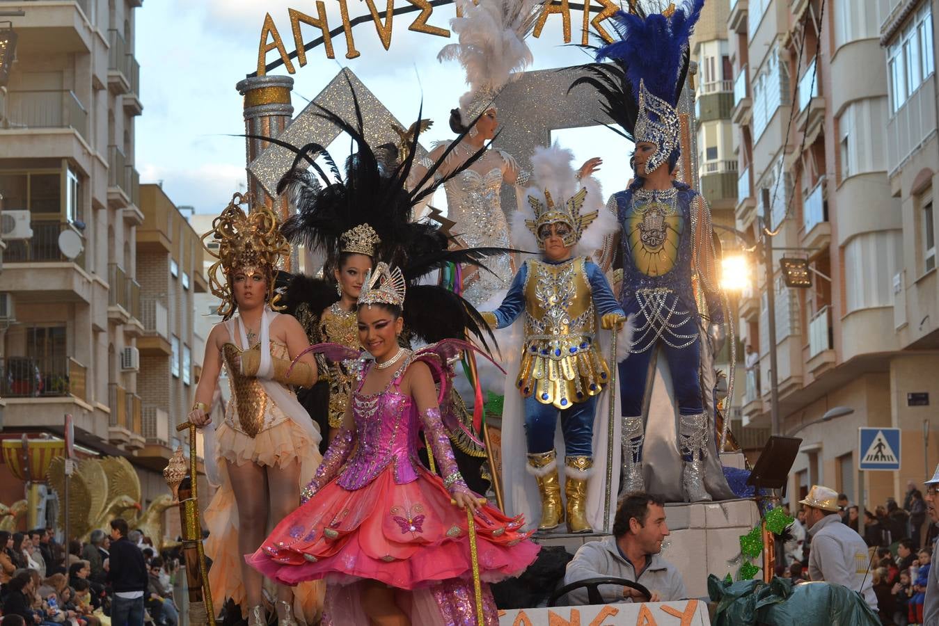 Águilas despide por todo lo alto el Carnaval