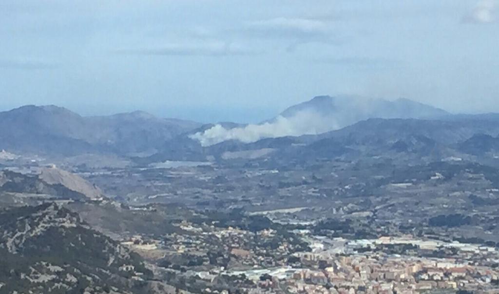 Incendio forestal en L&#039;Orxa