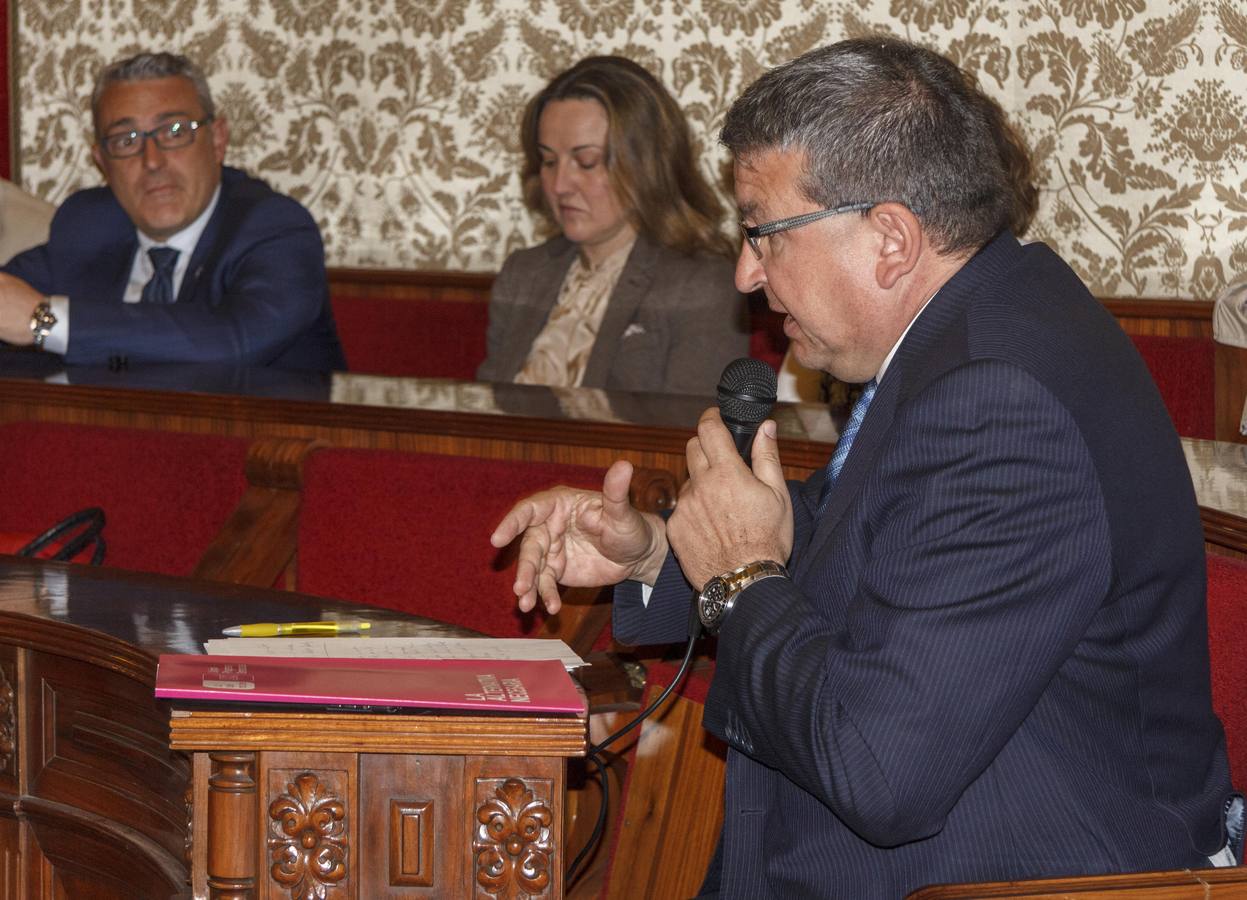 Pleno extraordinario en el Ayuntamiento de Alicante