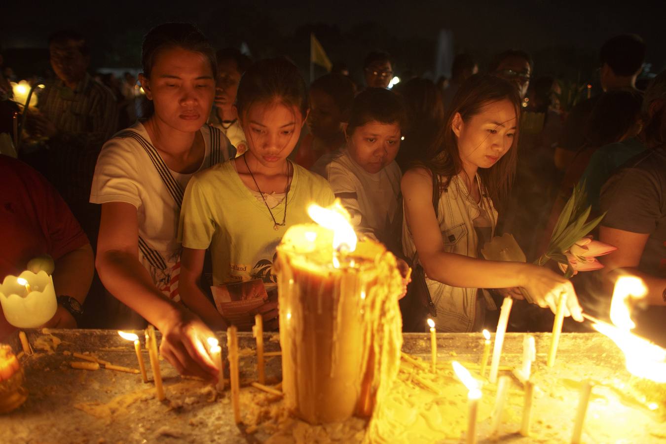 Festividad del Makha Bucha en Tailandia
