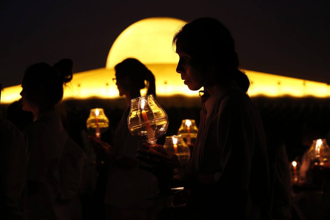 Festividad del Makha Bucha en Tailandia