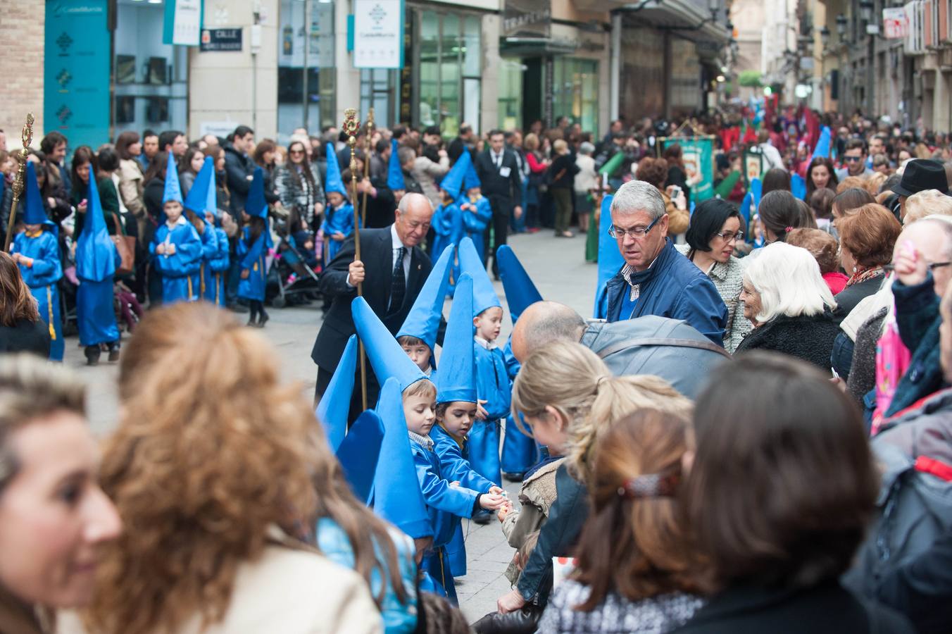 La Procesión del Ángel recorre las calles de la capital