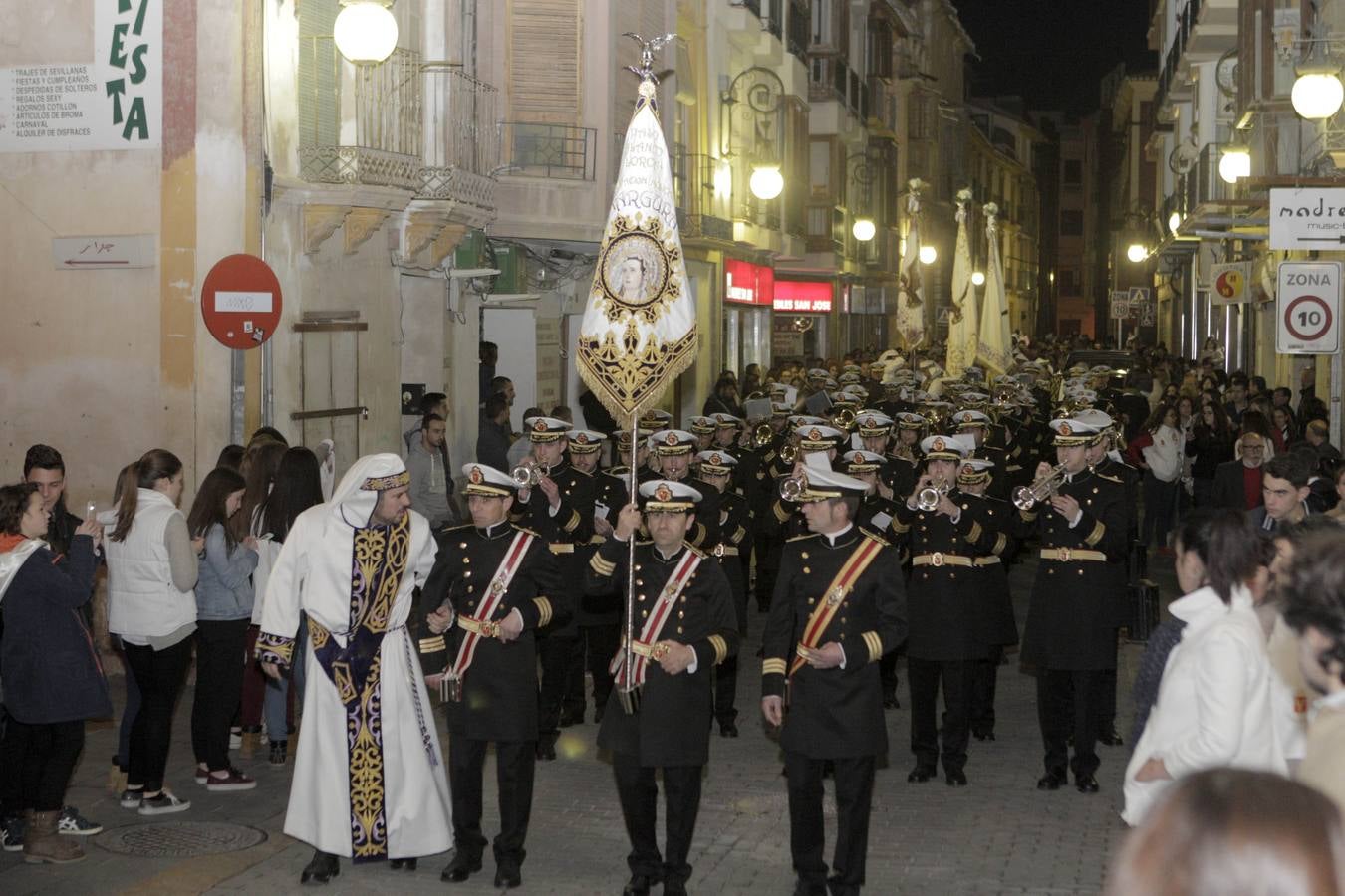 Los Pasos Blanco y Azul dan pie a la Semana Santa