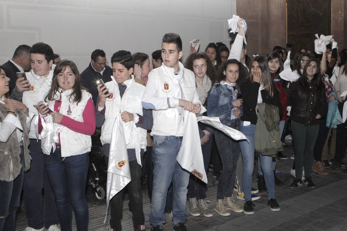 Los Pasos Blanco y Azul dan pie a la Semana Santa