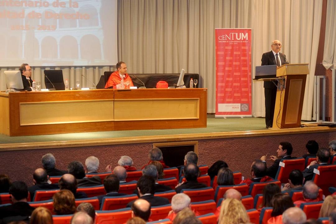 La Facultad de Derecho de la UMU conmemora su centenario