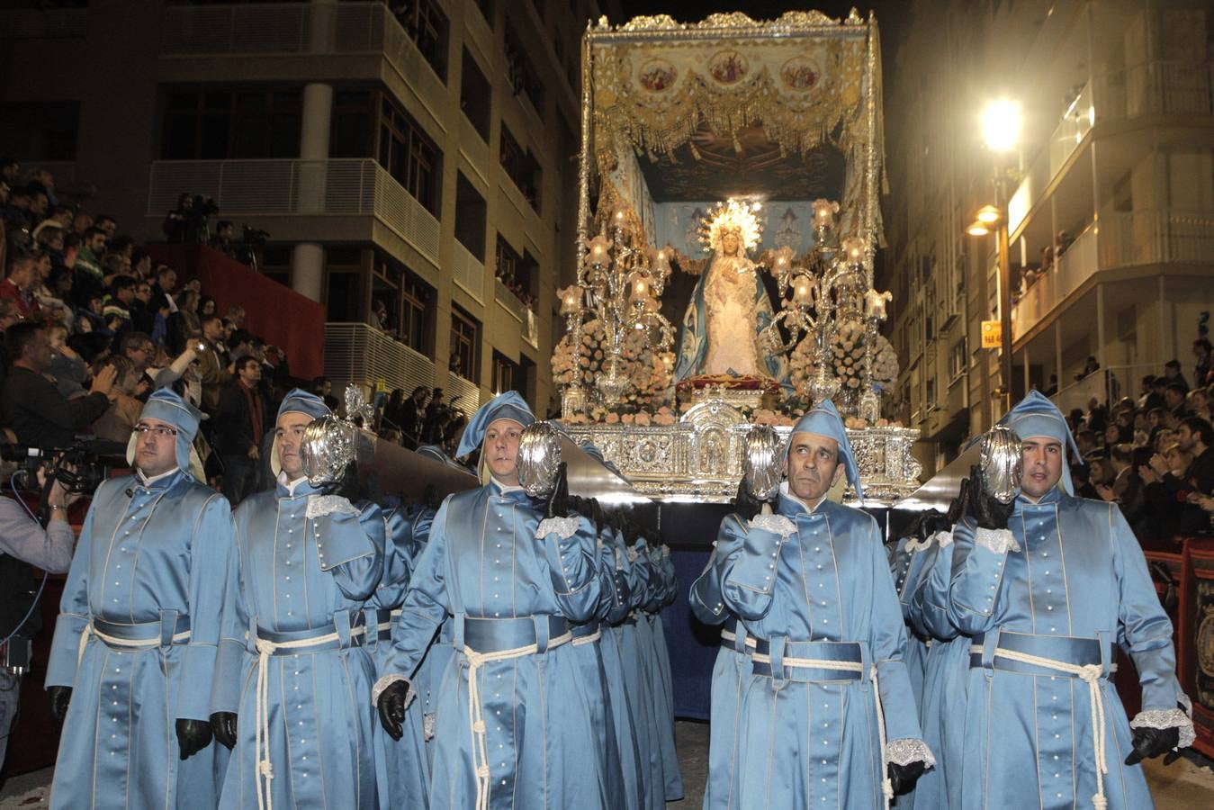 Pasión azul desbordada