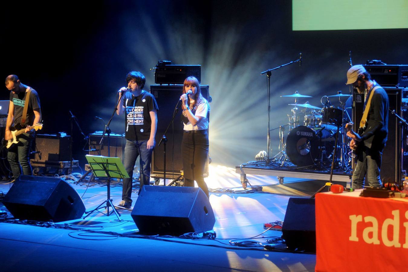 Los componentes del grupo español 'Murciano Total' durante el concierto de Radio 3.