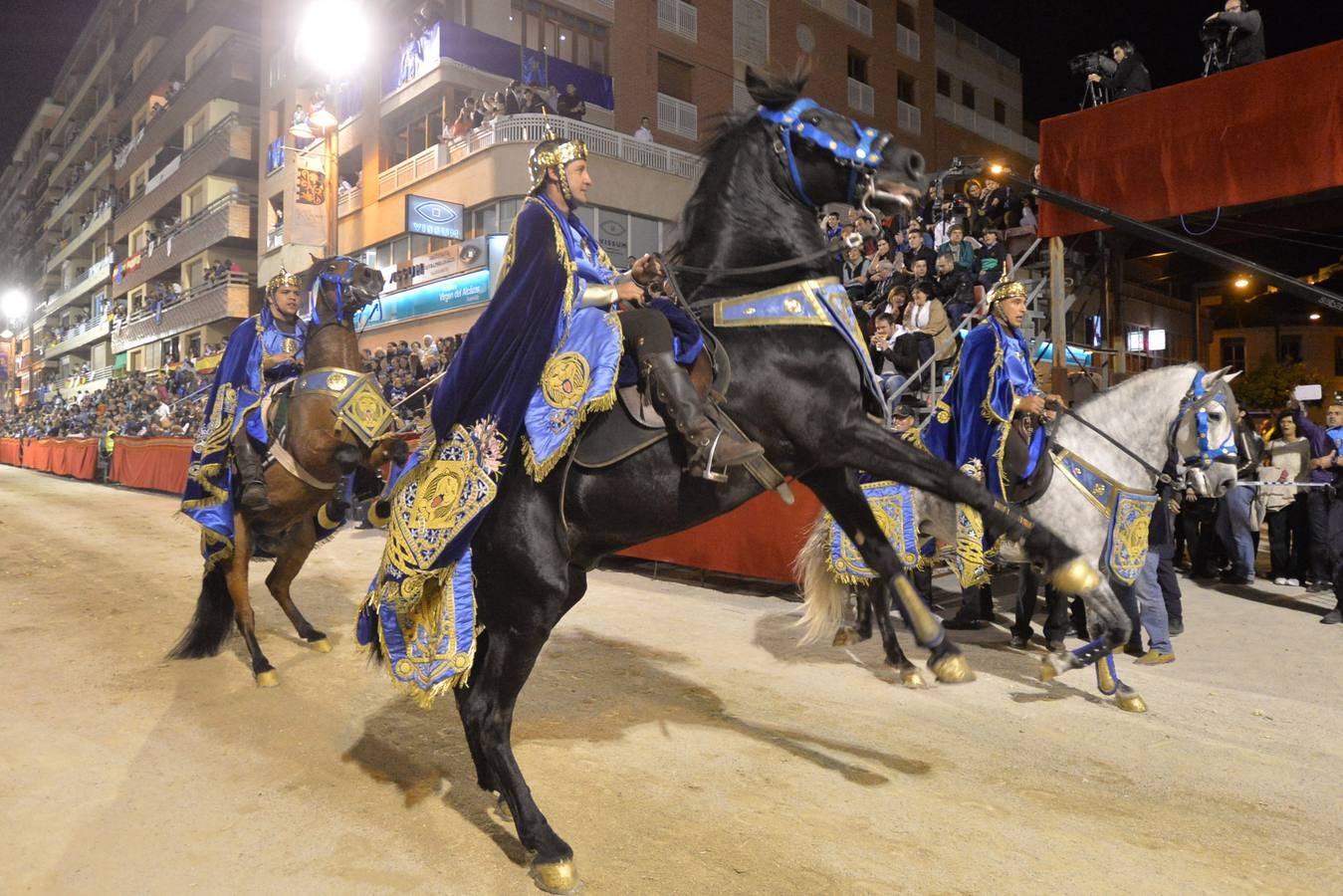 Fulgor blanco y azul en Lorca